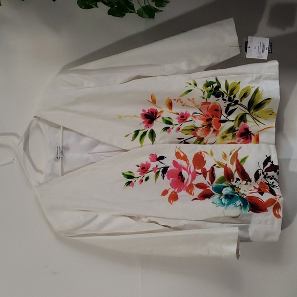 Liz Claiborne La Vie En Rose  Blazer. - Picture 7 of 8